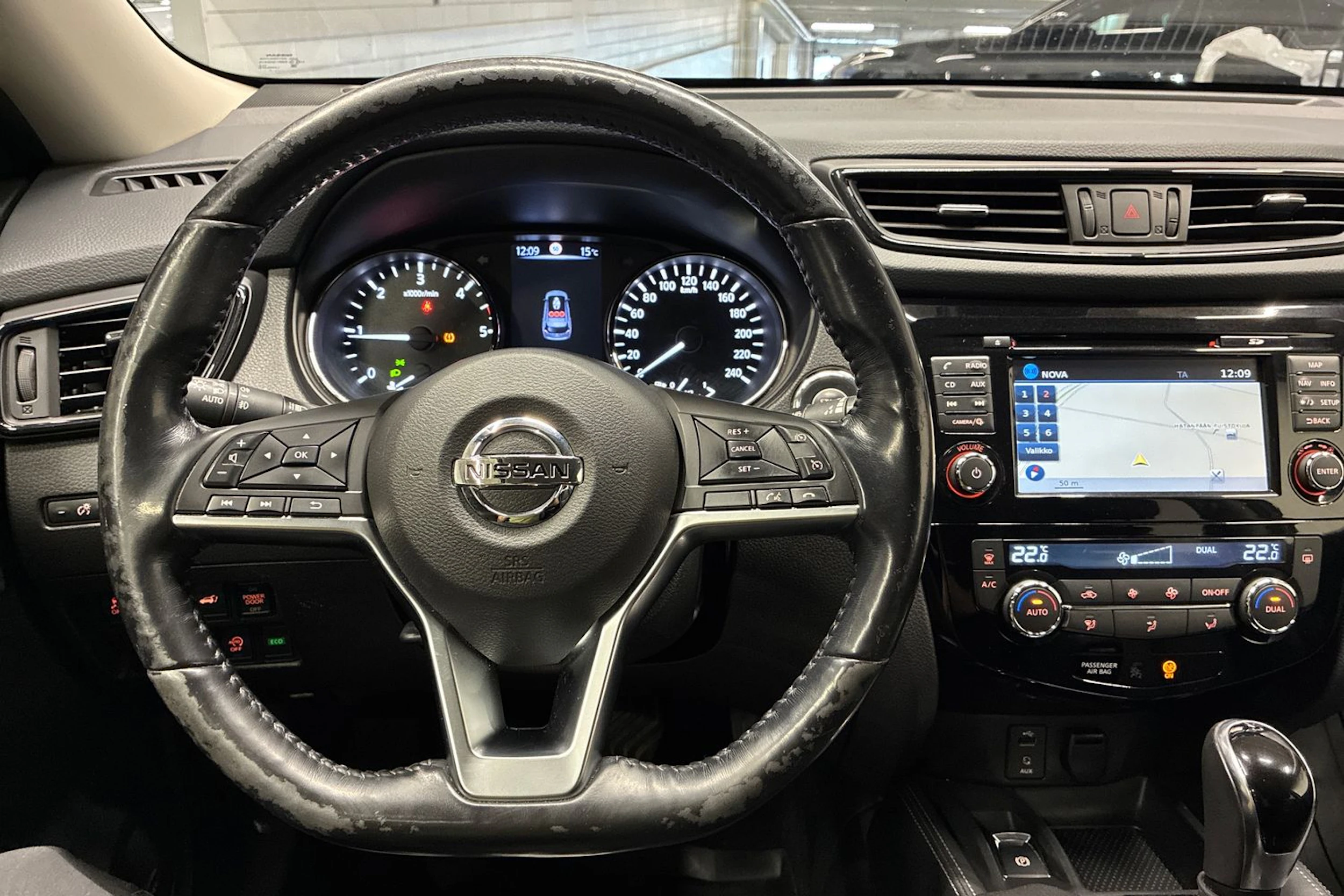 harmaa Nissan X-Trail 2017 kuva 11.