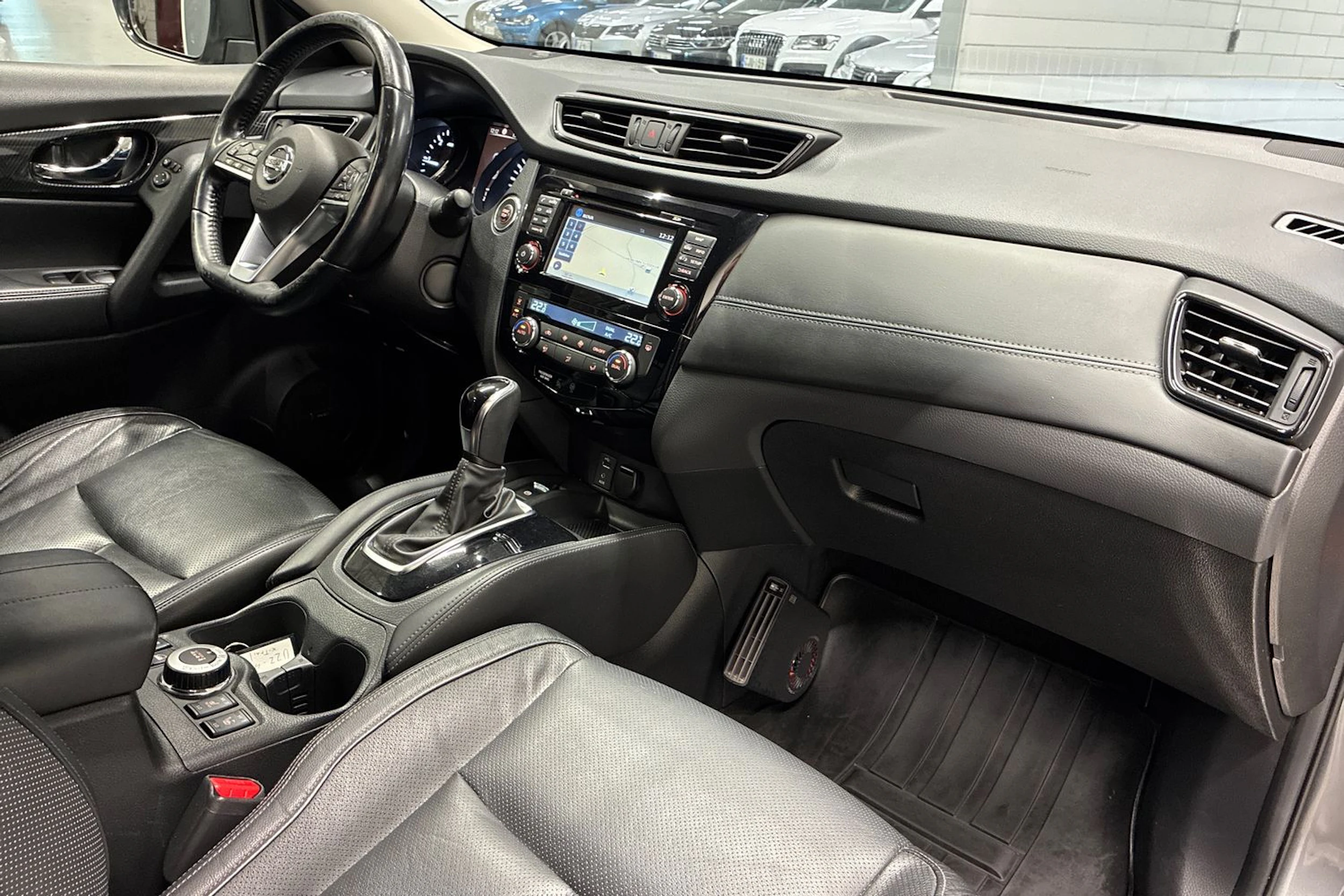harmaa Nissan X-Trail 2017 kuva 27.