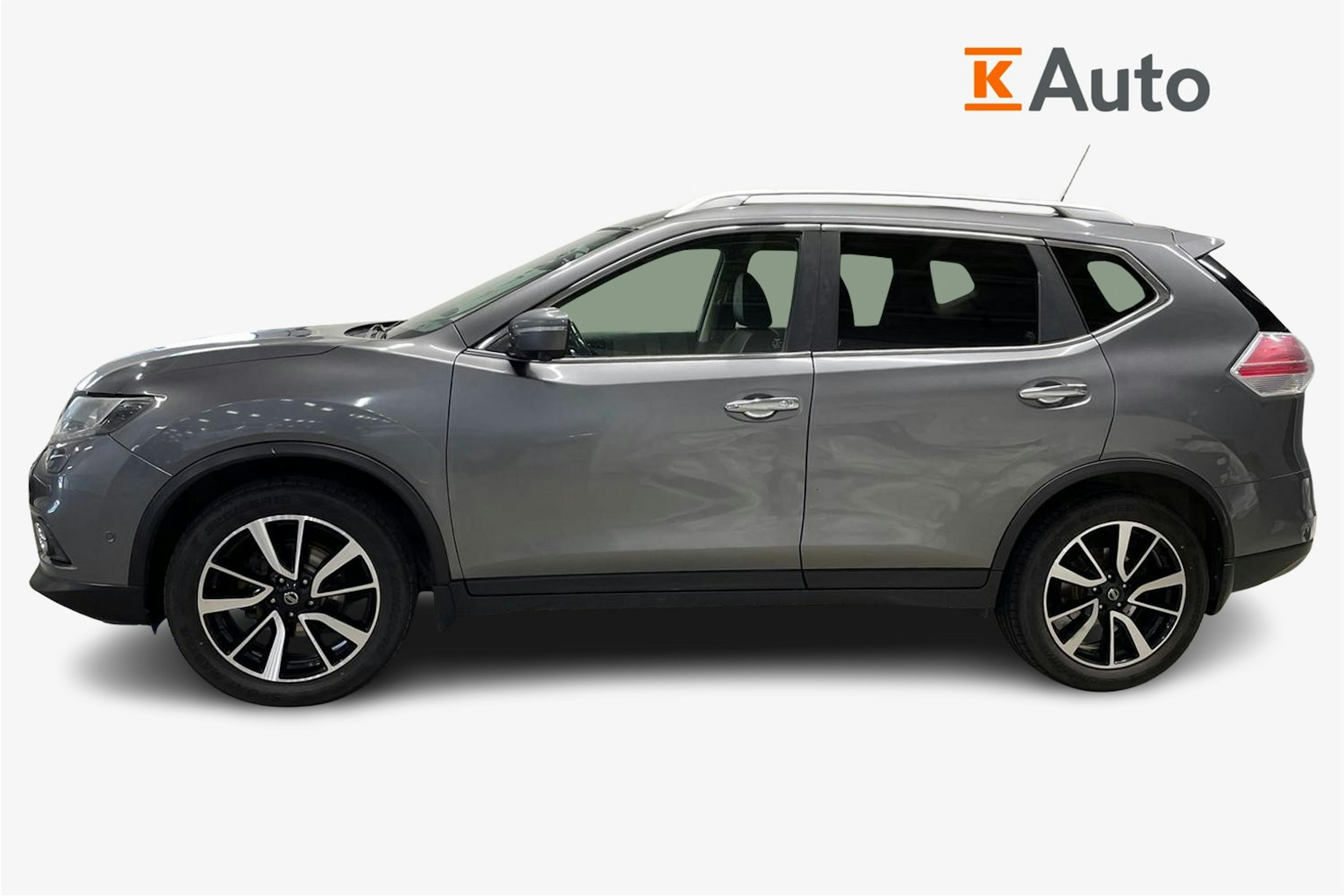 harmaa Nissan X-Trail 2017 kuva 6.