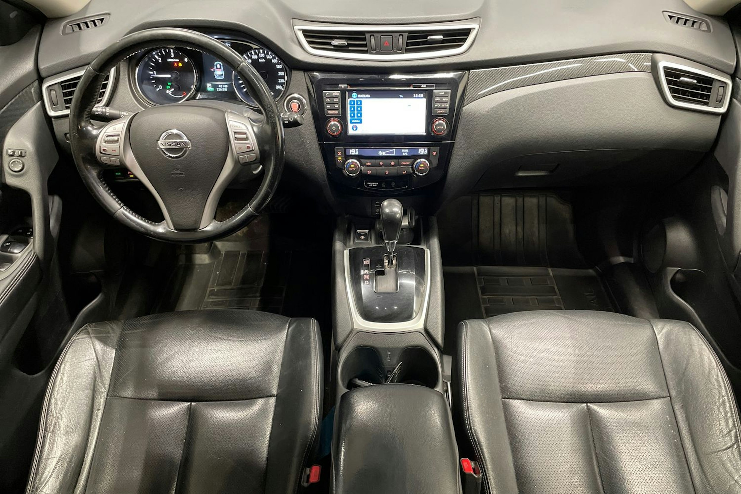 harmaa Nissan X-Trail 2017 kuva 9.