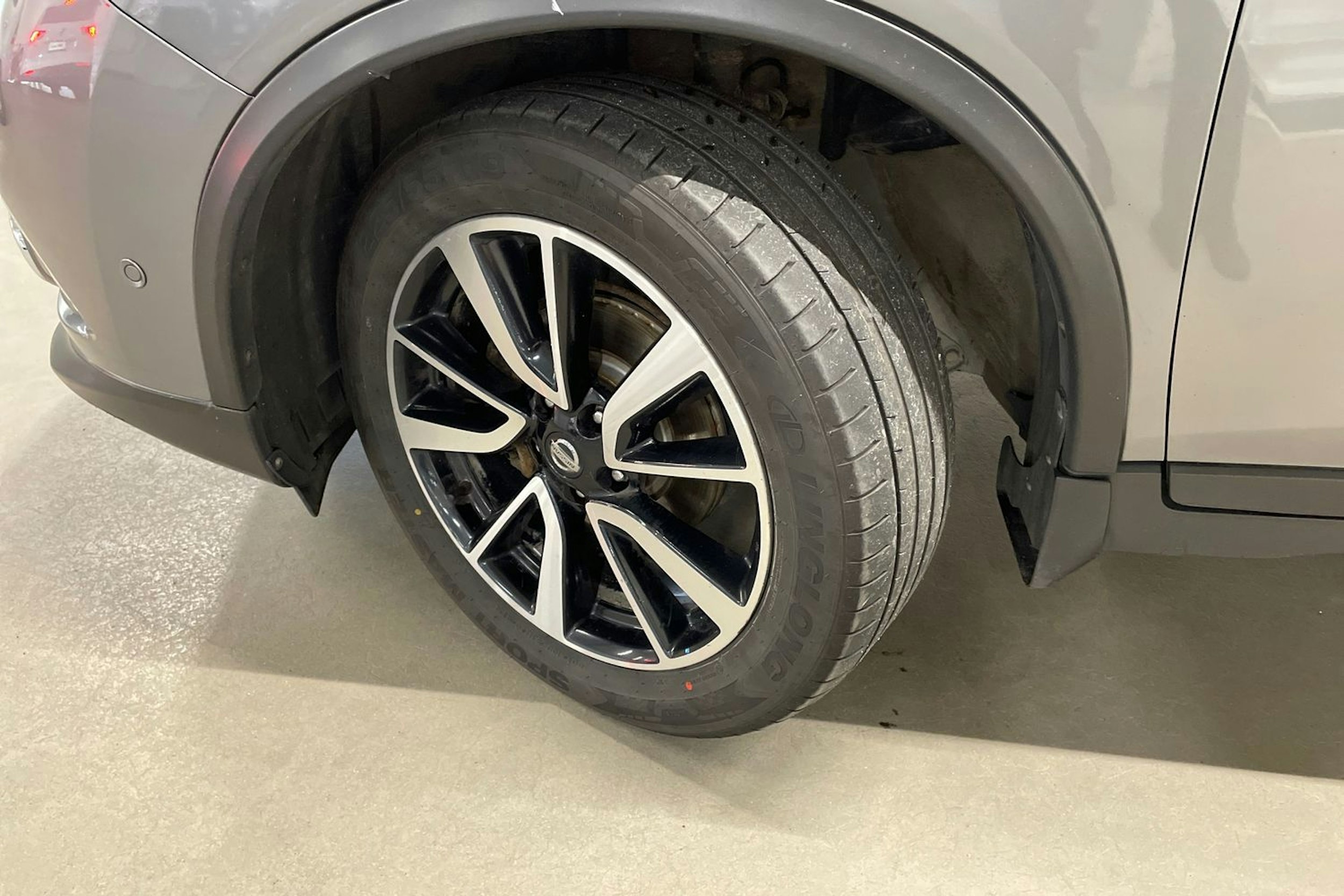 harmaa Nissan X-Trail 2017 kuva 13.