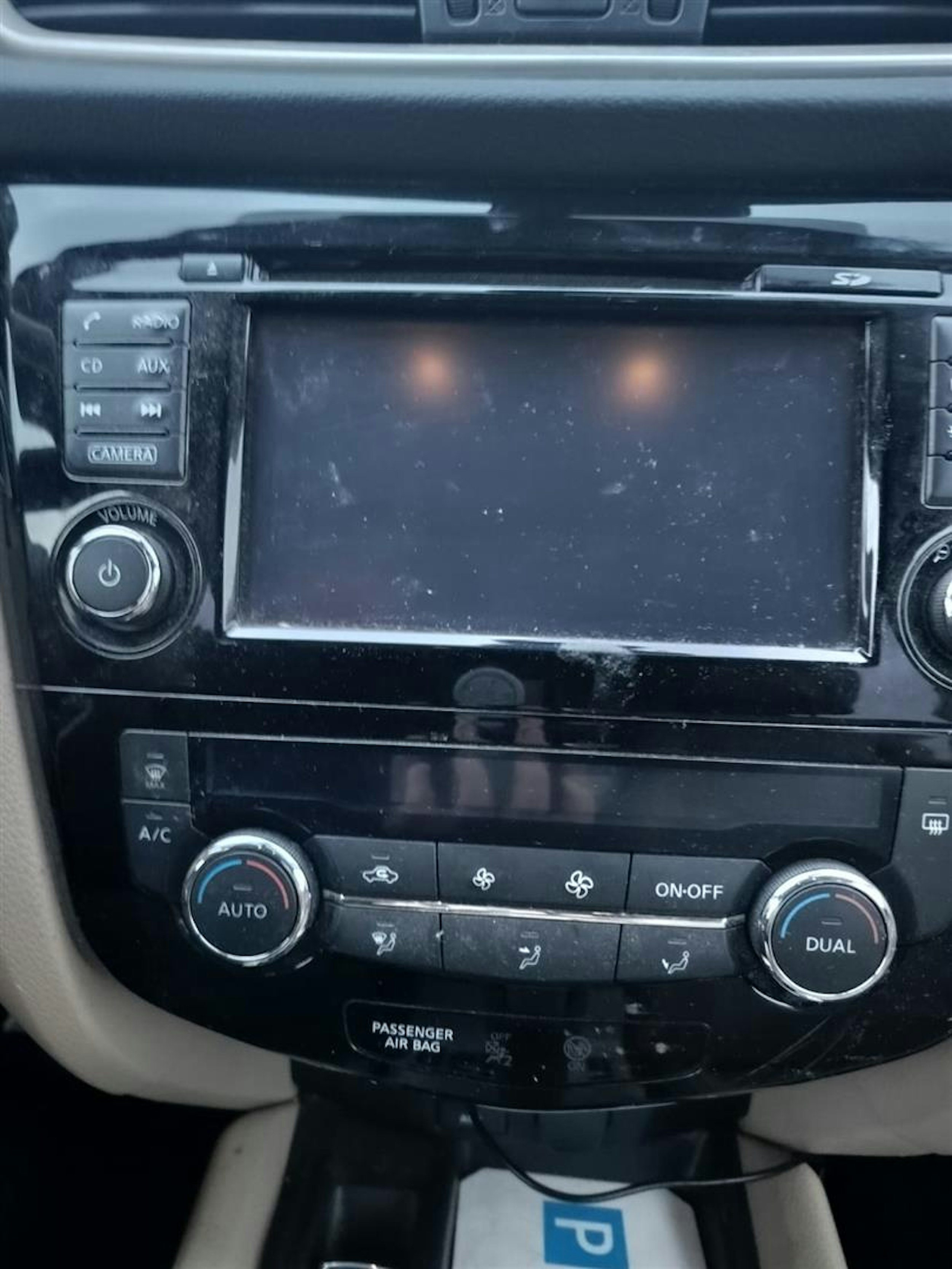 oranssi Nissan X-Trail 2017 kuva 5.