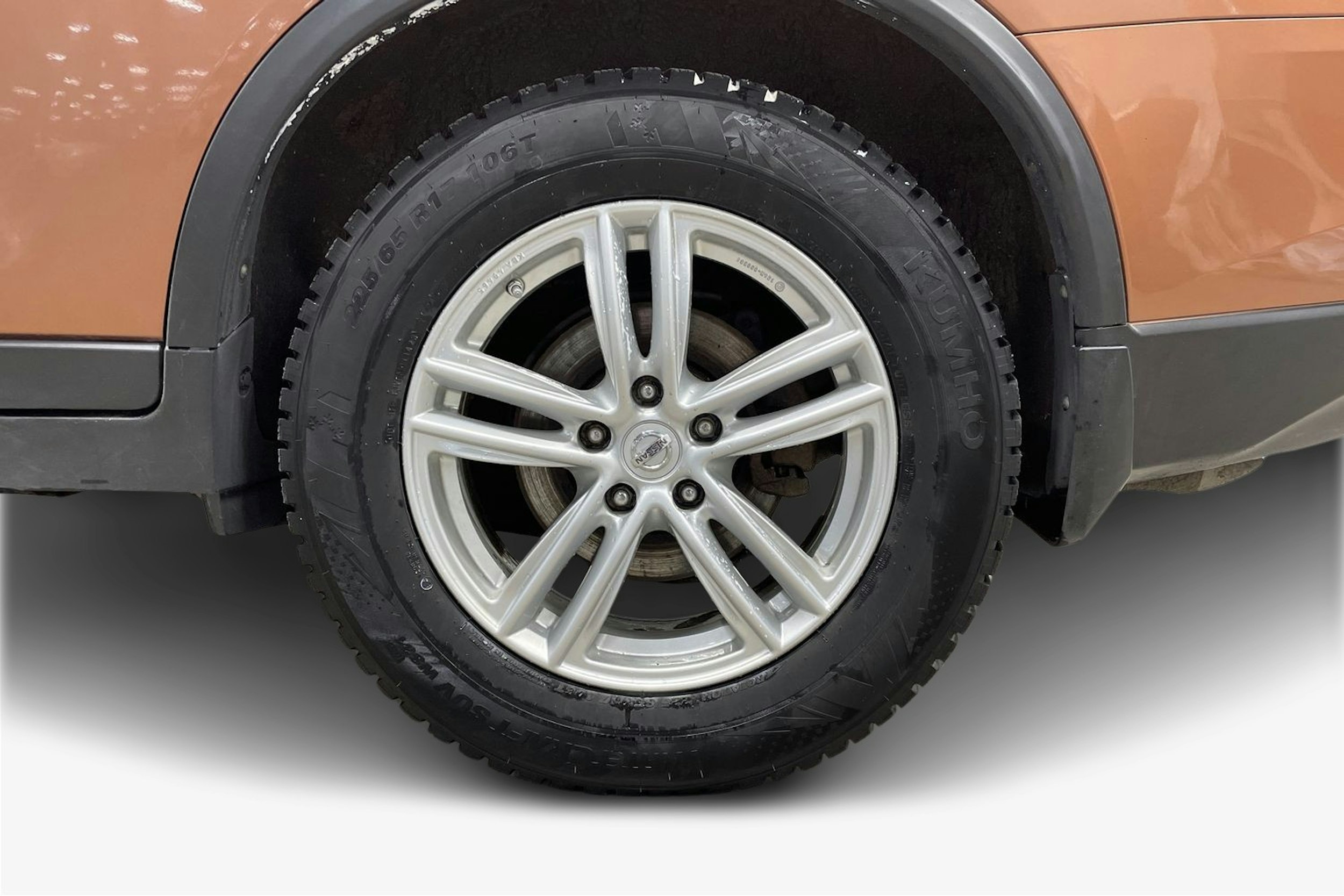 oranssi Nissan X-Trail 2017 kuva 11.