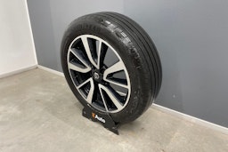 oranssi Nissan X-Trail 2017 kuva 14.