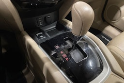 oranssi Nissan X-Trail 2017 kuva 21.