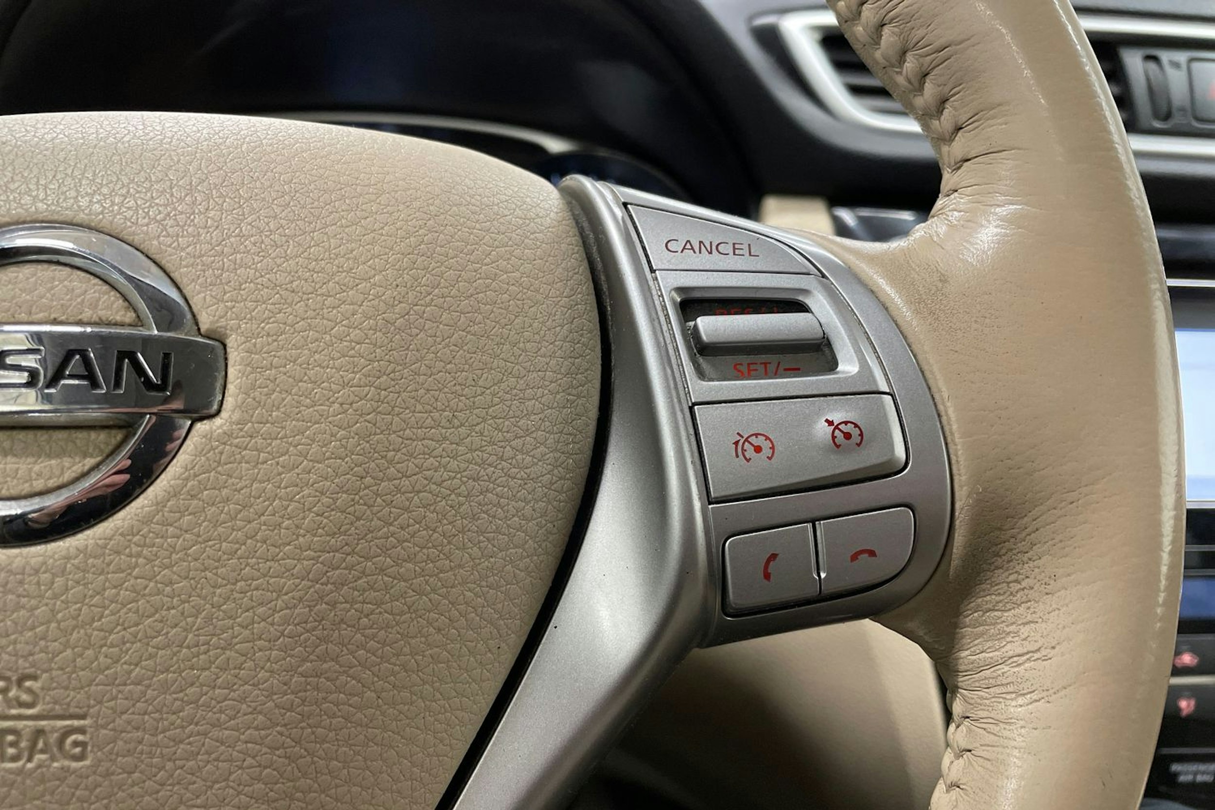 oranssi Nissan X-Trail 2017 kuva 27.