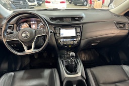 valkoinen Nissan X-Trail 2018 kuva 7.