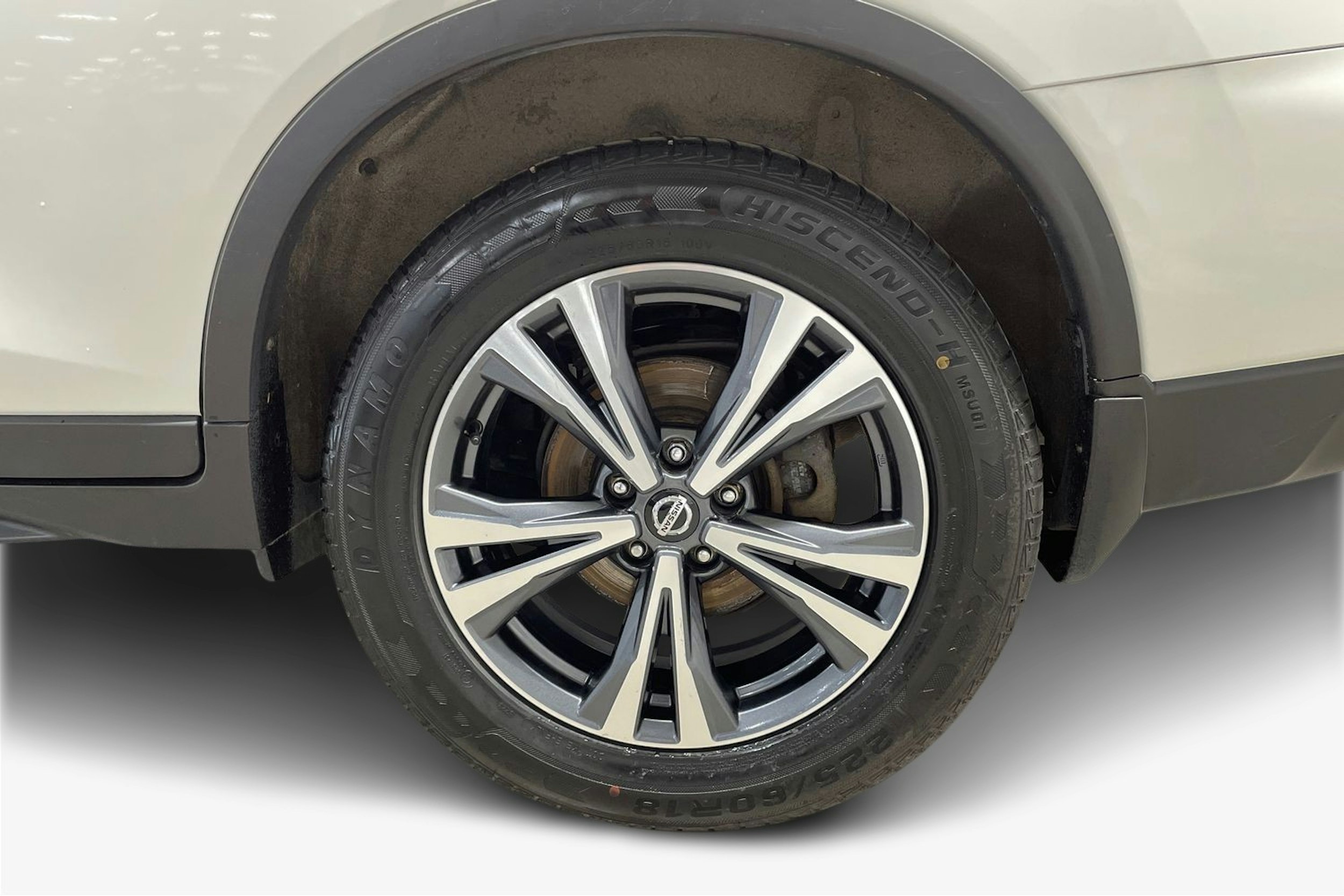 valkoinen Nissan X-Trail 2019 kuva 11.