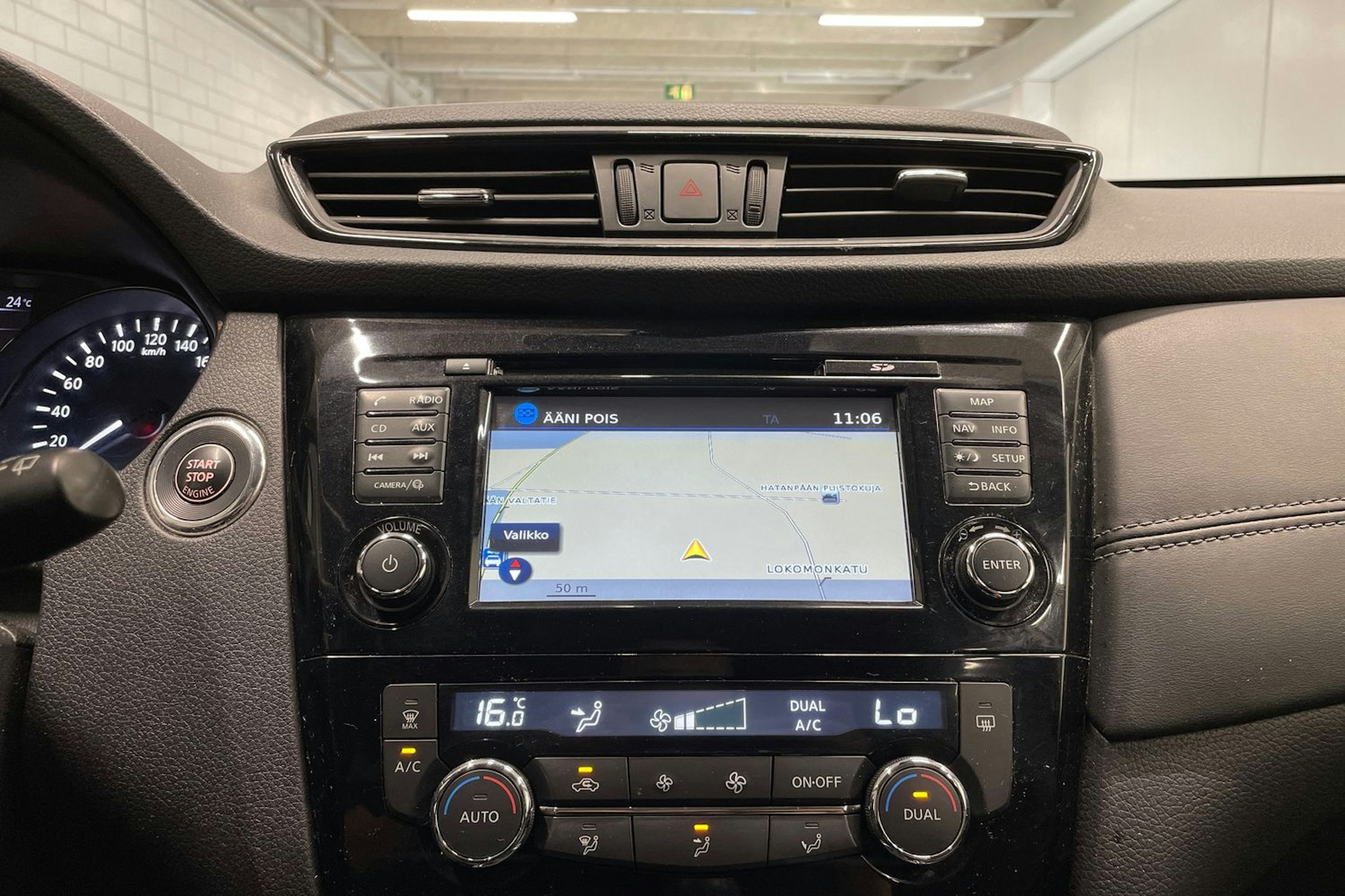 valkoinen Nissan X-Trail 2019 kuva 18.