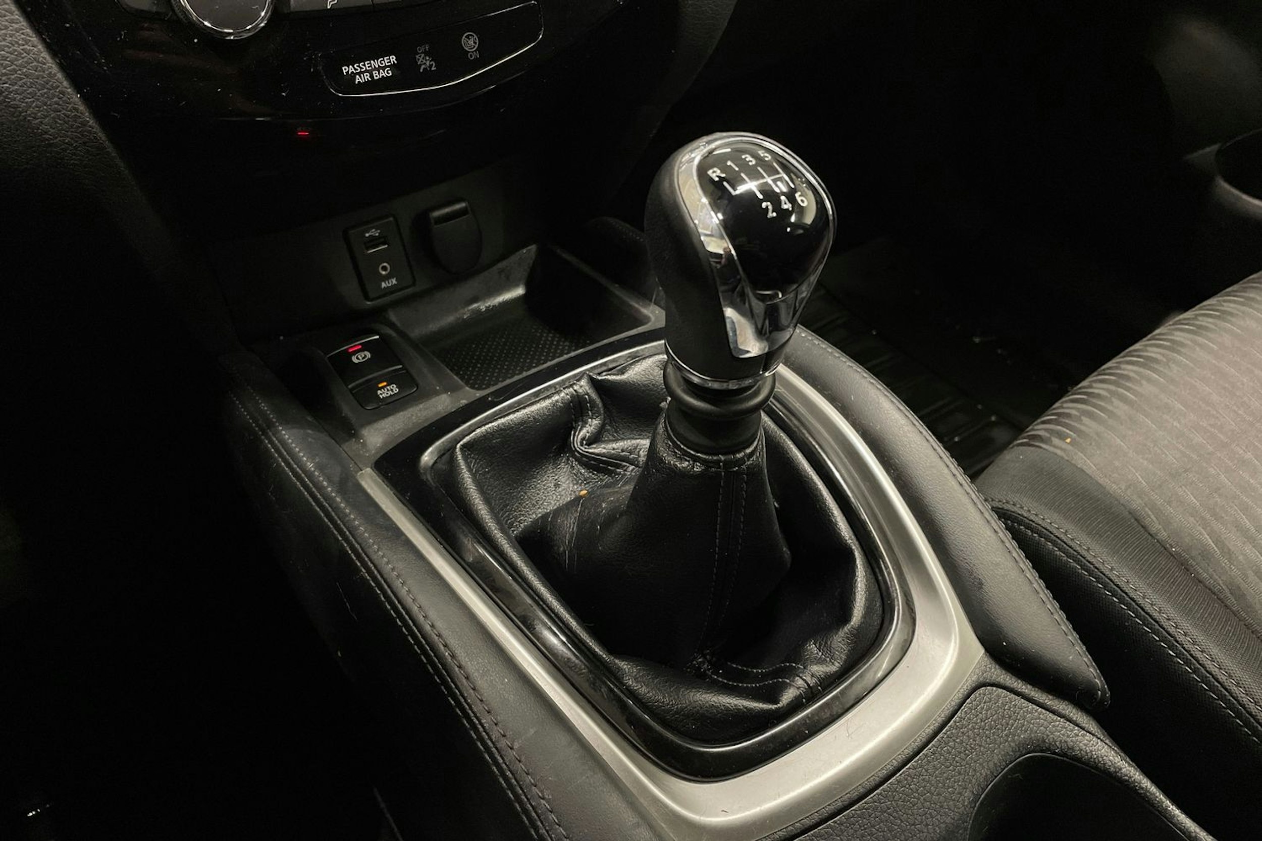 valkoinen Nissan X-Trail 2019 kuva 20.
