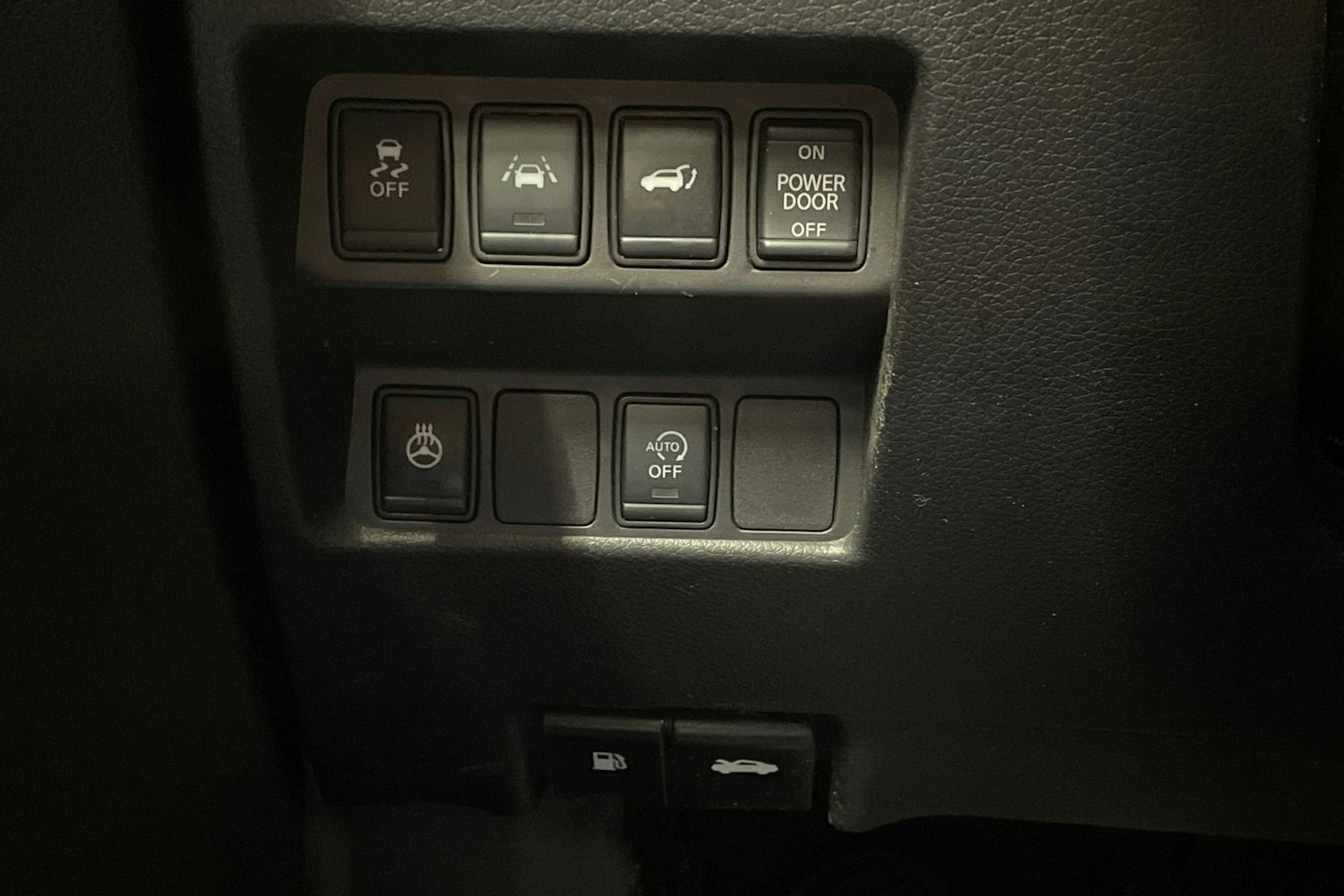 valkoinen Nissan X-Trail 2019 kuva 22.