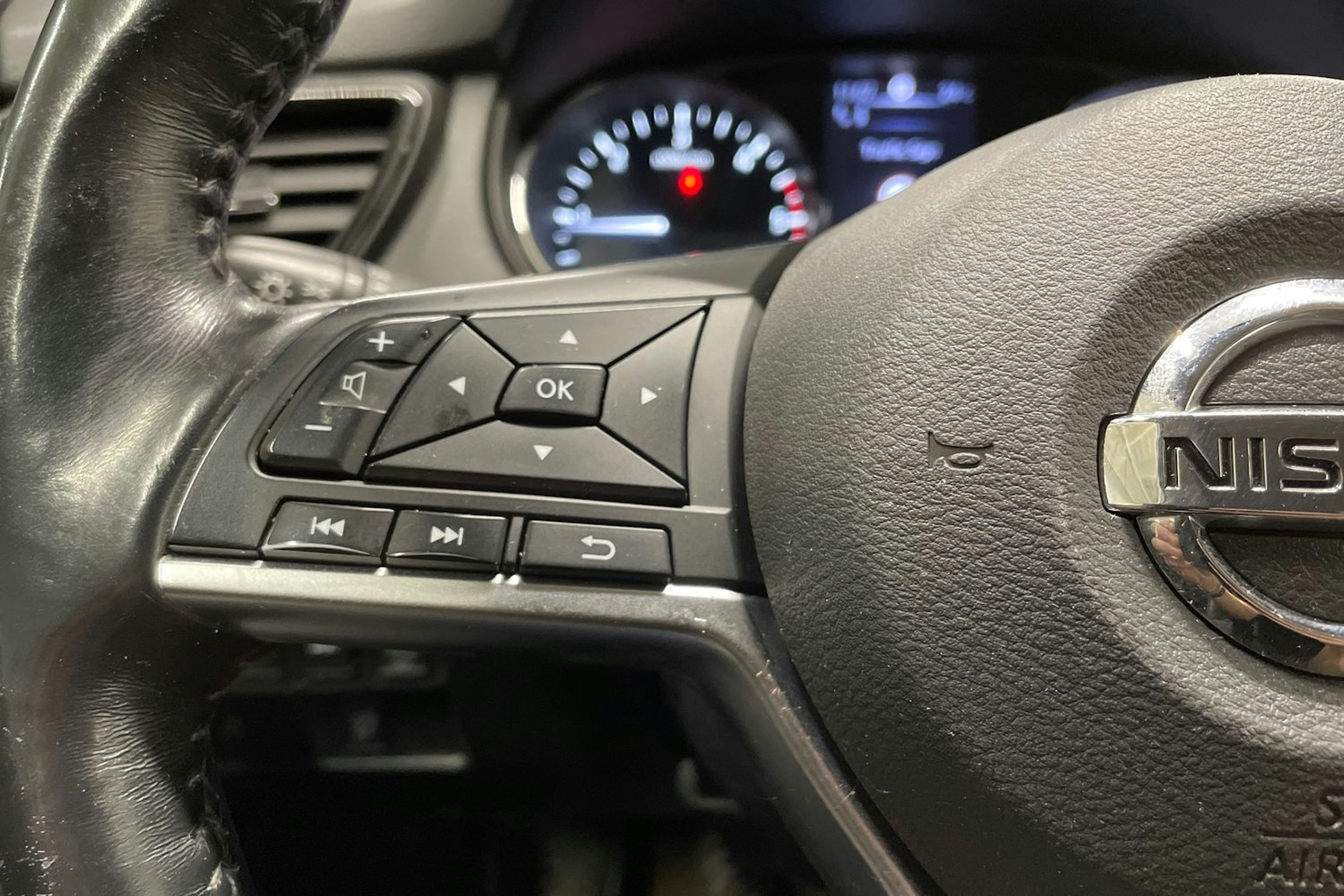 valkoinen Nissan X-Trail 2019 kuva 23.