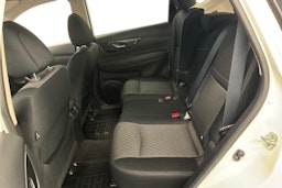 valkoinen Nissan X-Trail 2020 kuva 10.