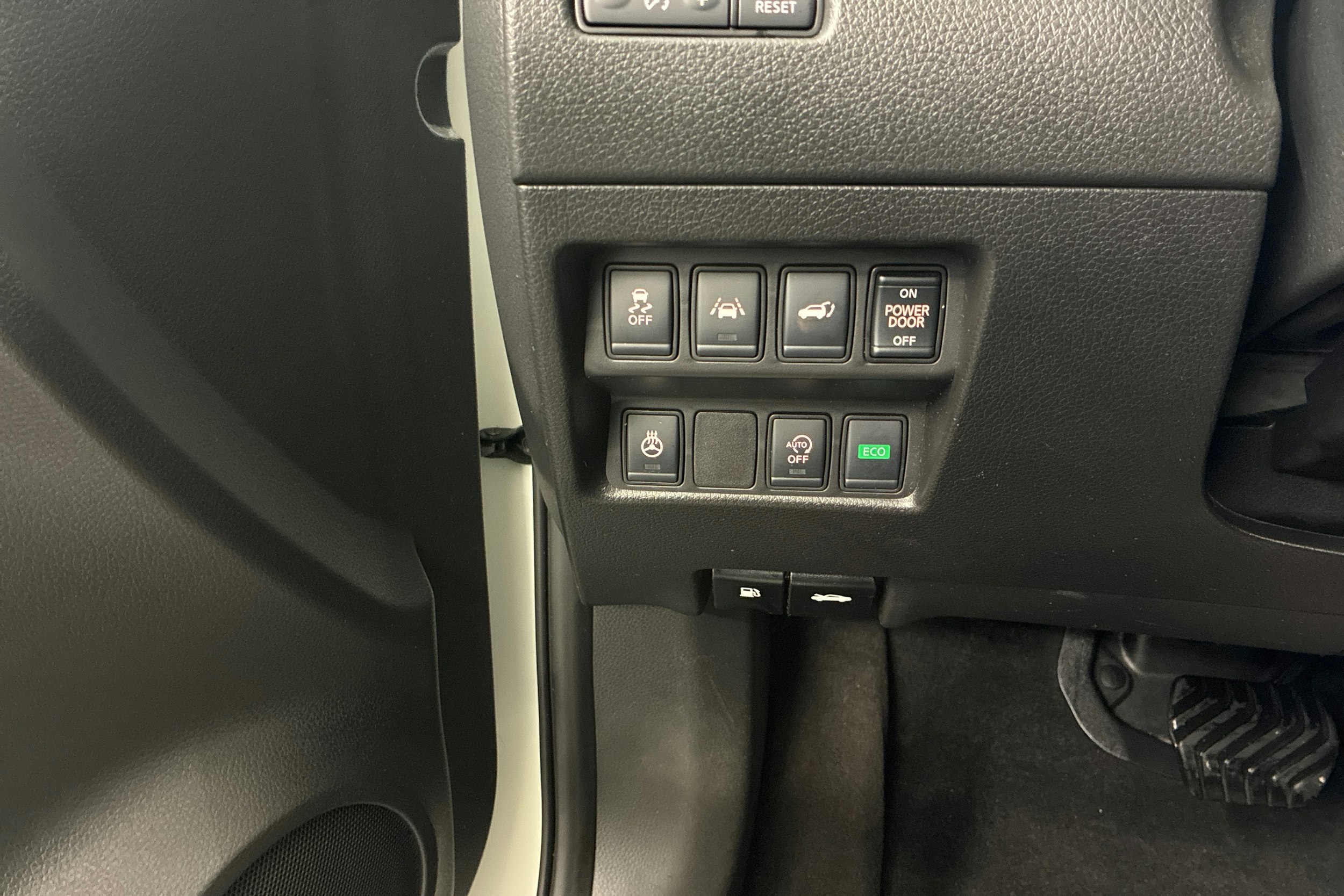 valkoinen Nissan X-Trail 2020 kuva 16.