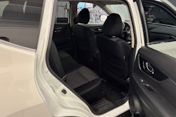 valkoinen Nissan X-Trail 2020 kuva 18.