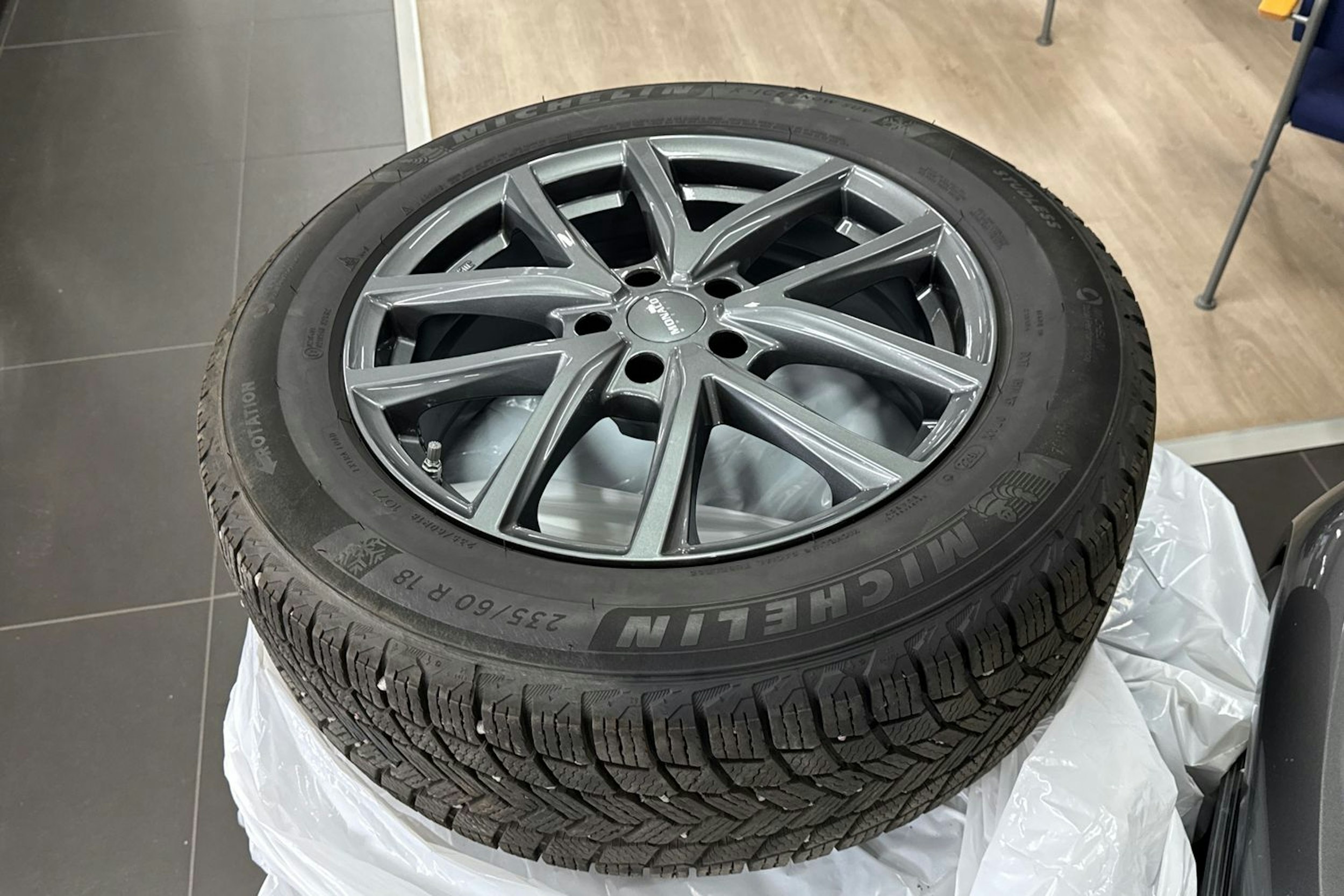 harmaa Nissan X-Trail 2023 kuva 13.