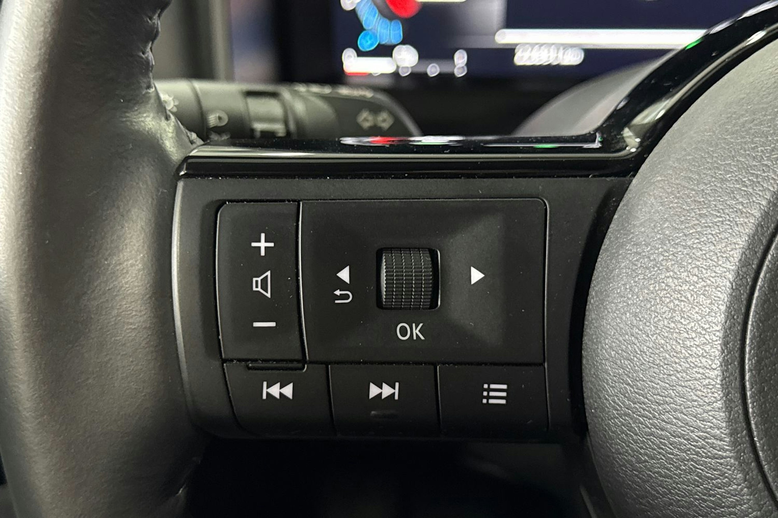 harmaa Nissan X-Trail 2023 kuva 20.