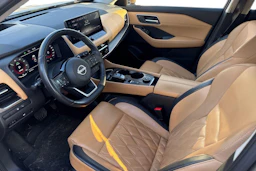 monivär. Nissan X-Trail 2023 kuva 3.