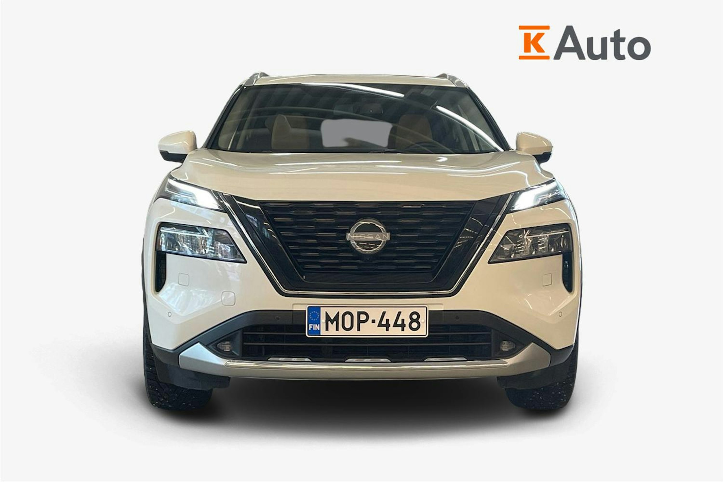 valkoinen Nissan X-TRAIL 2023 kuva 5.