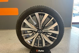 valkoinen Nissan X-TRAIL 2023 kuva 13.