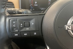 valkoinen Nissan X-TRAIL 2023 kuva 18.