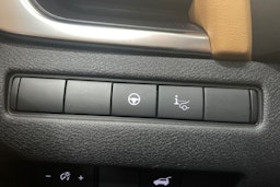 valkoinen Nissan X-TRAIL 2023 kuva 21.