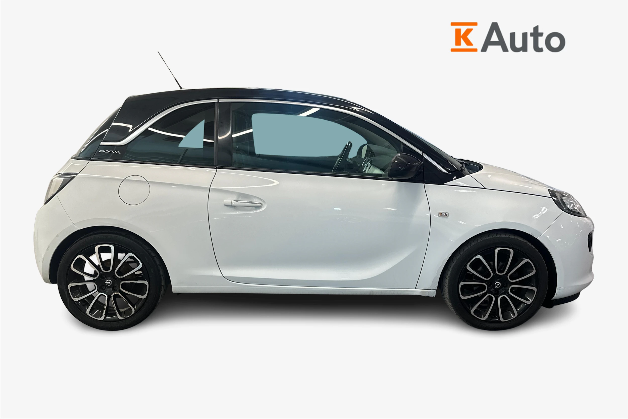 Valkoinen Opel Adam 2013 kuva 5.