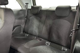 Punainen Opel Adam 2015 kuva 10.