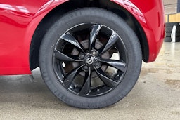 Punainen Opel Adam 2015 kuva 11.