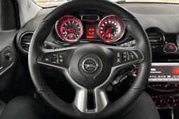 Punainen Opel Adam 2015 kuva 14.
