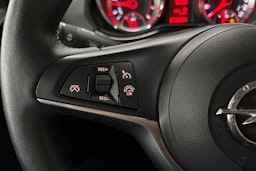 Punainen Opel Adam 2015 kuva 15.