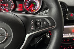 Punainen Opel Adam 2015 kuva 16.