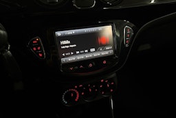 Punainen Opel Adam 2015 kuva 18.