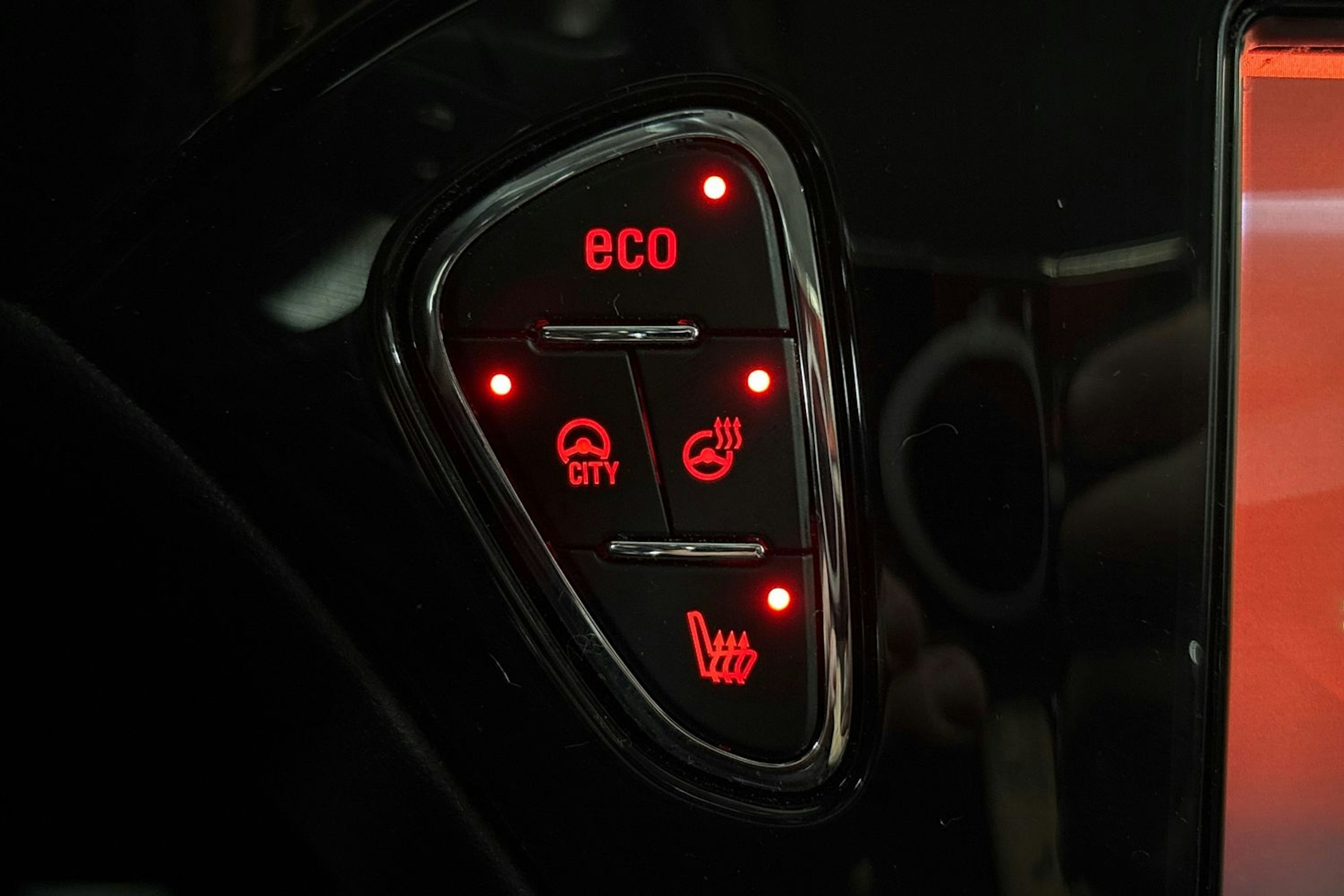 Punainen Opel Adam 2015 kuva 21.