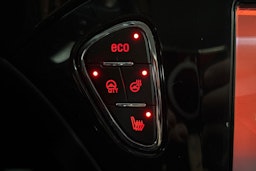 Punainen Opel Adam 2015 kuva 21.