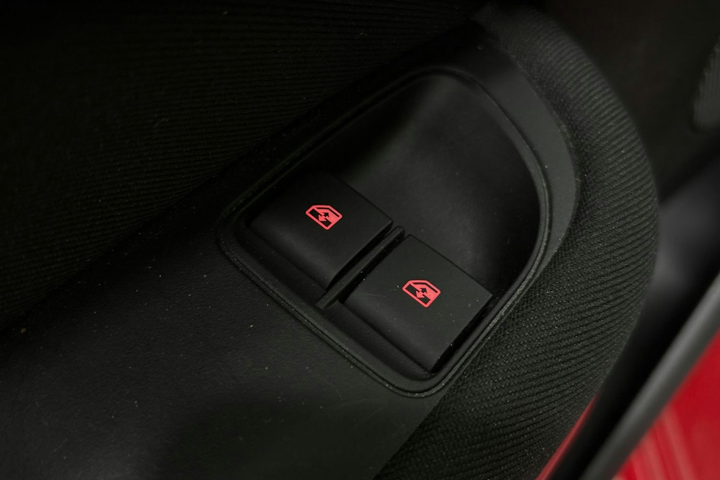 Punainen Opel Adam 2015 kuva 23.