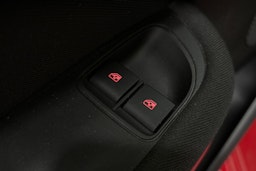 Punainen Opel Adam 2015 kuva 23.