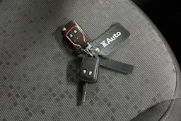 Punainen Opel Adam 2015 kuva 27.