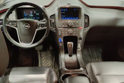 Punainen Opel Ampera 2012 kuva 9.