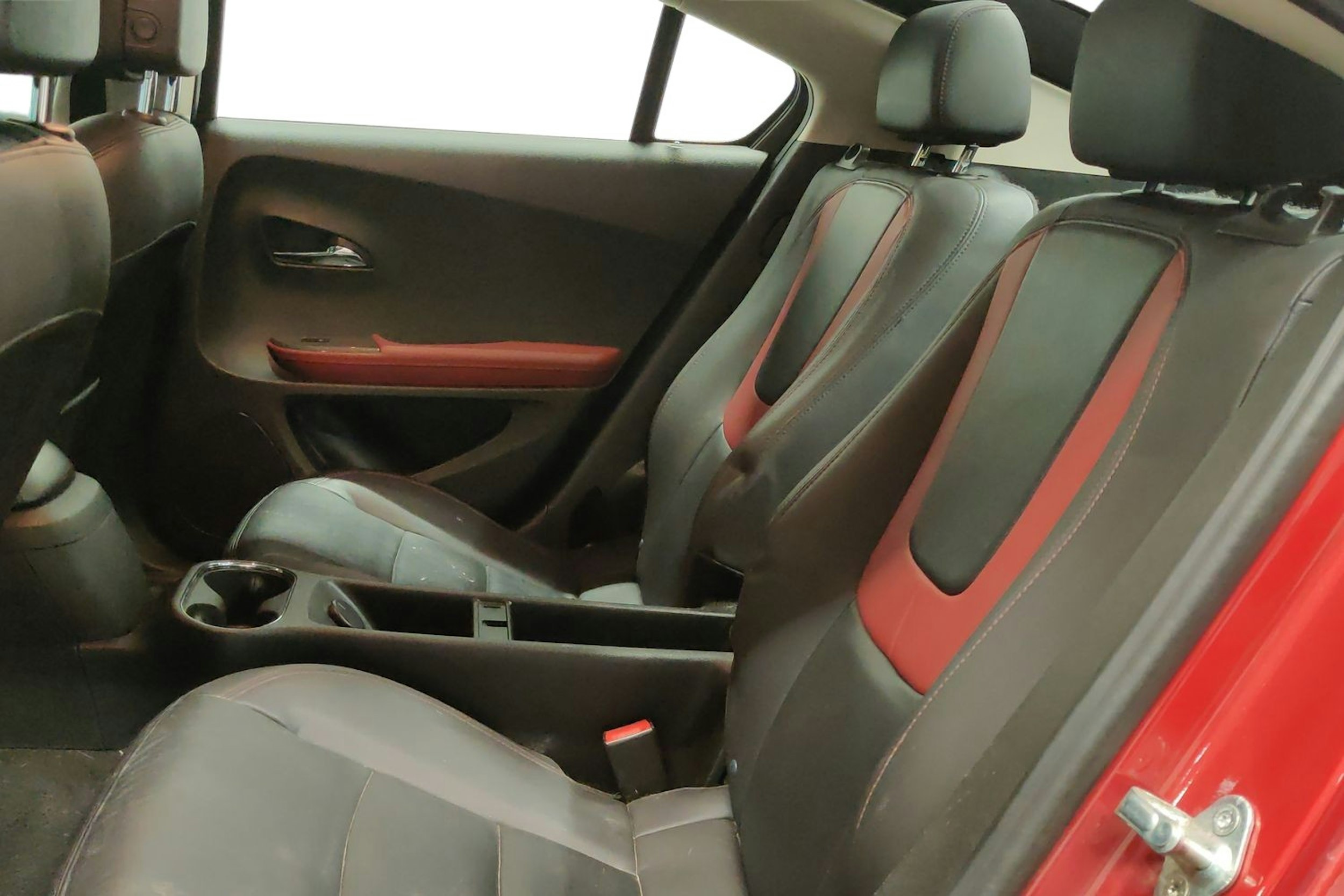 Punainen Opel Ampera 2012 kuva 10.
