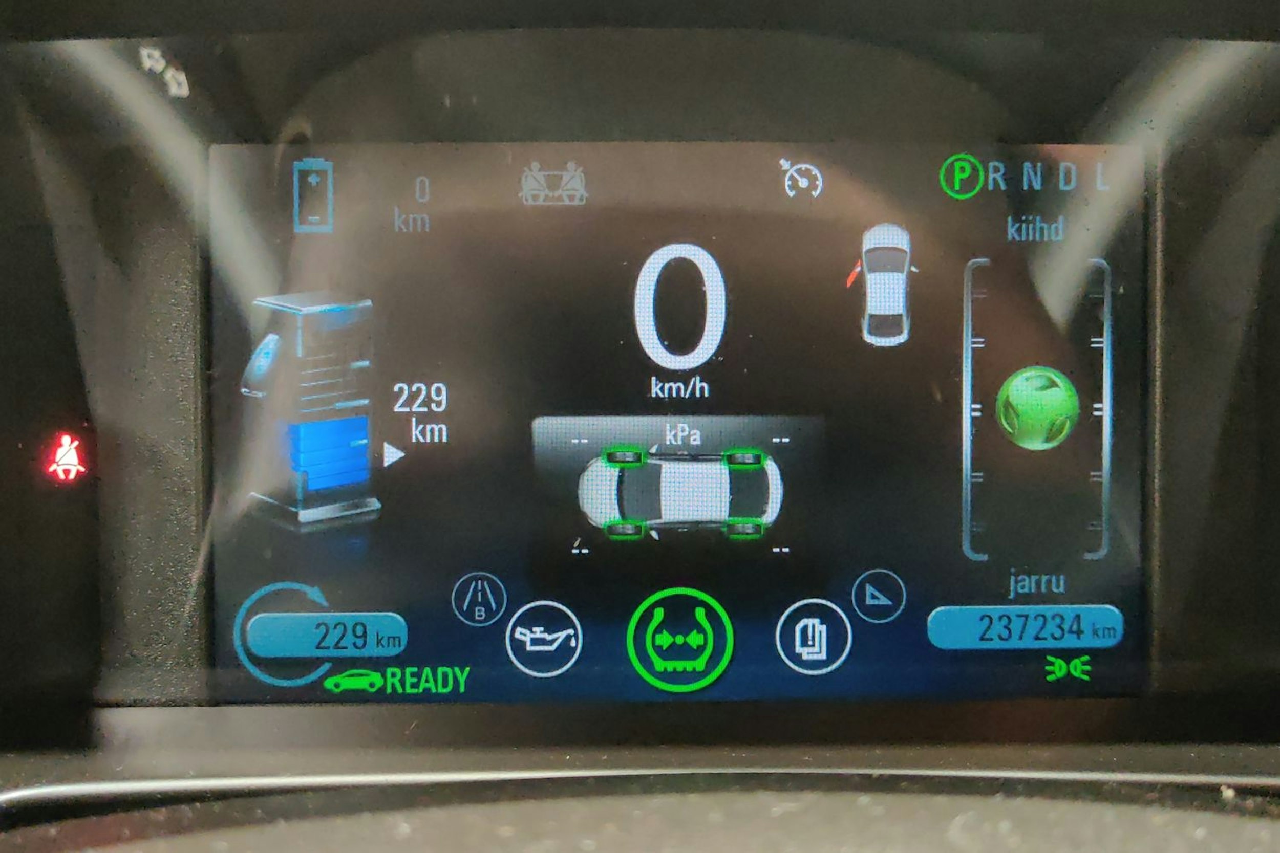 Punainen Opel Ampera 2012 kuva 15.