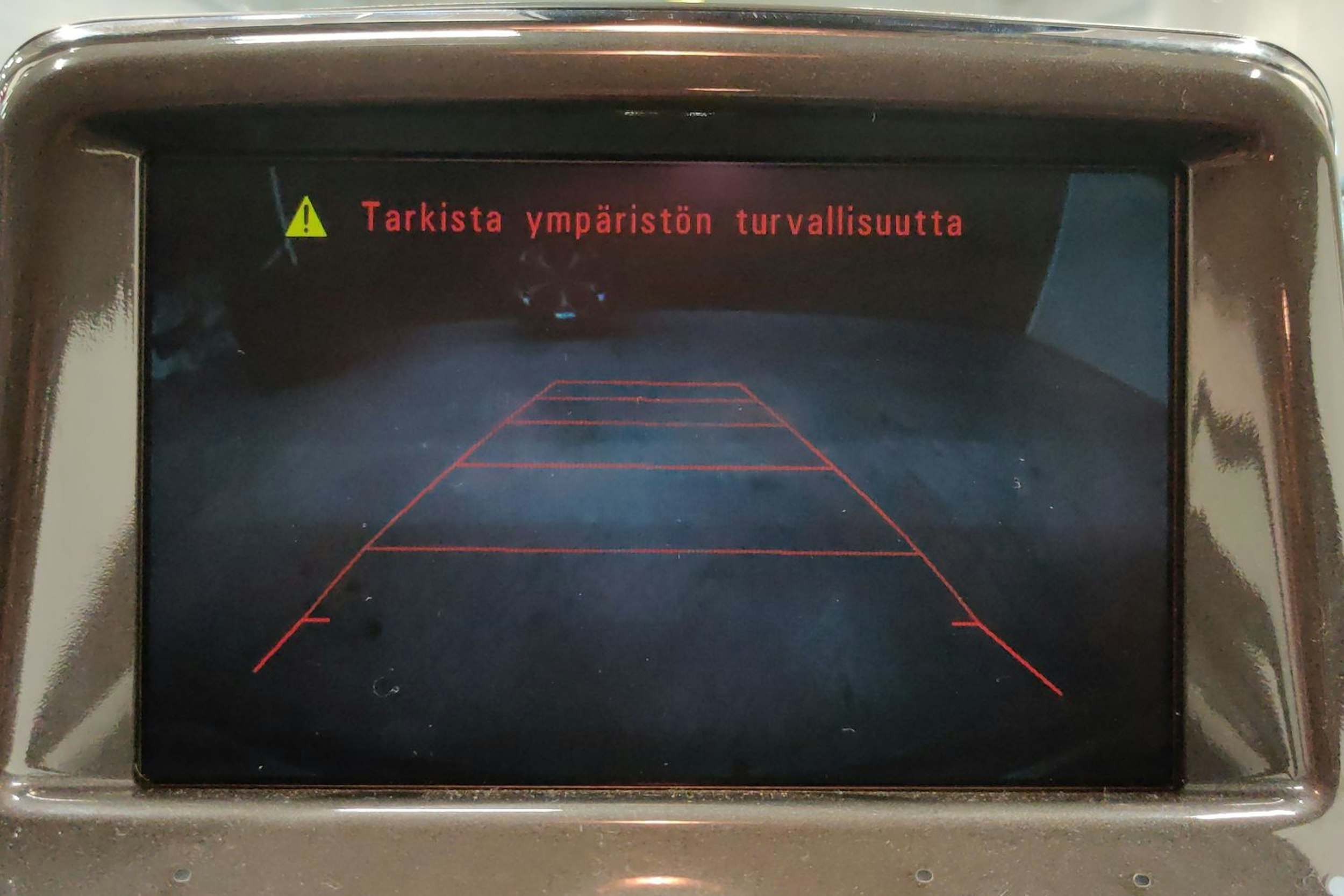 Punainen Opel Ampera 2012 kuva 18.