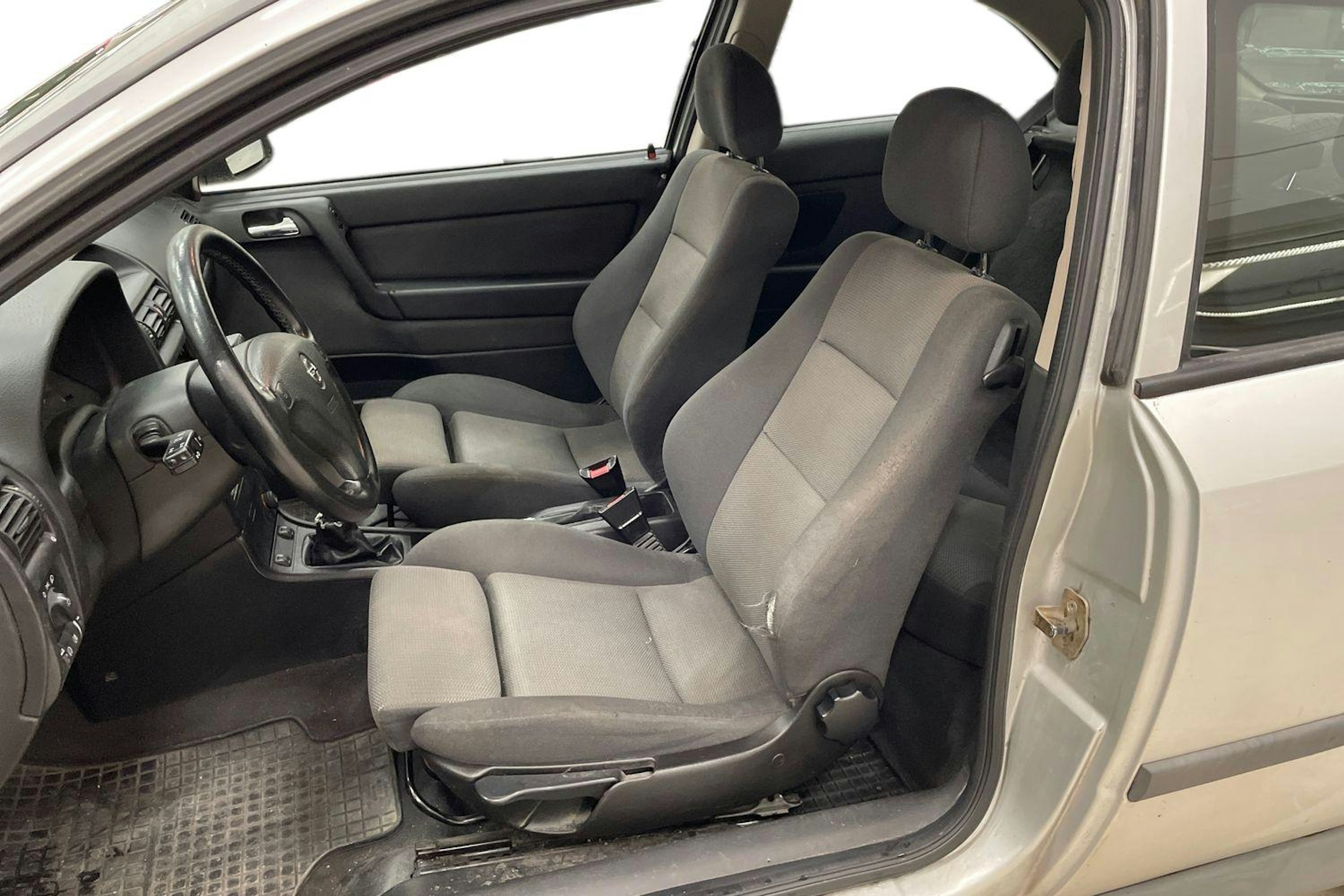 hopea Opel Astra 2001 kuva 6.