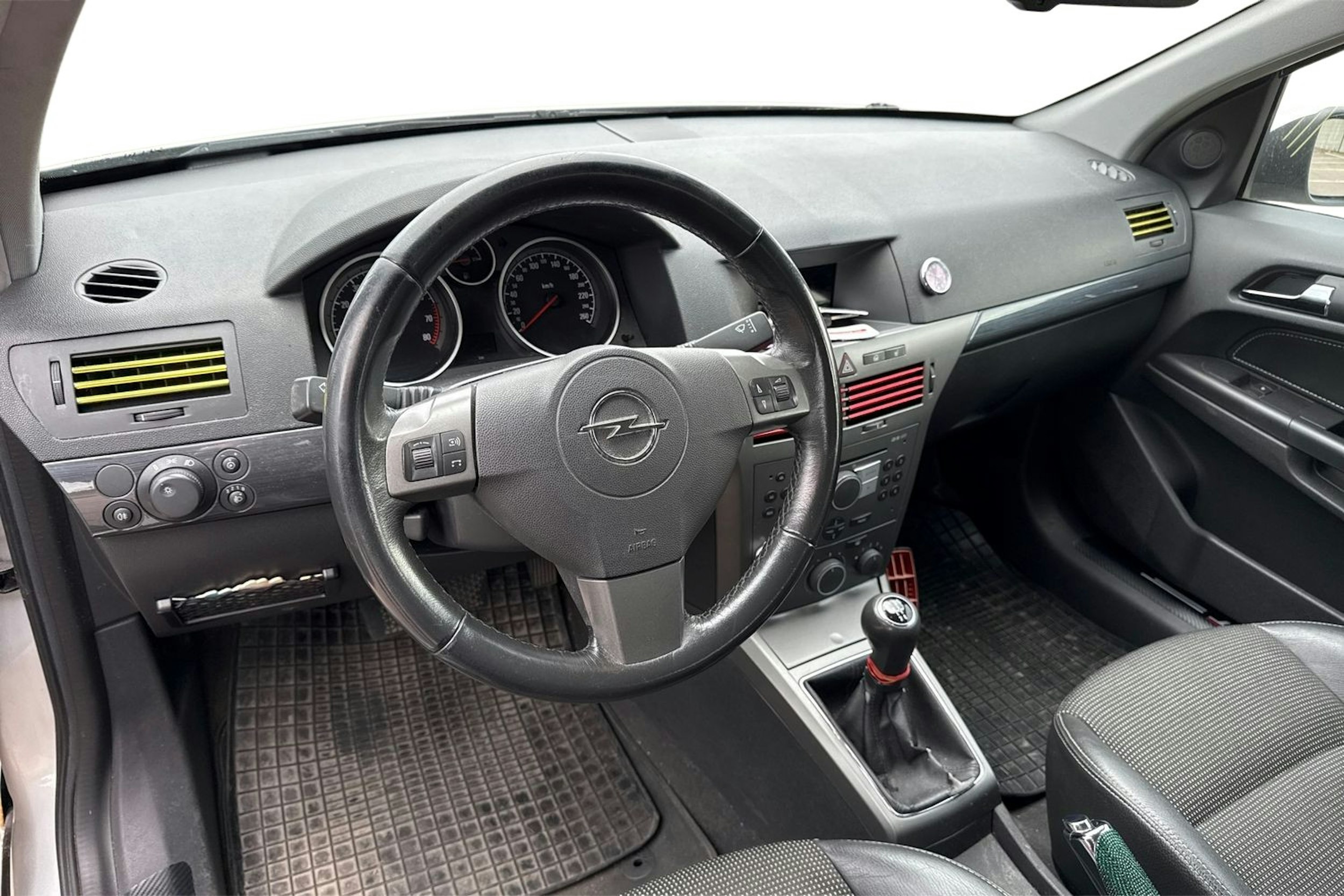 hopea Opel Astra 2004 kuva 7.