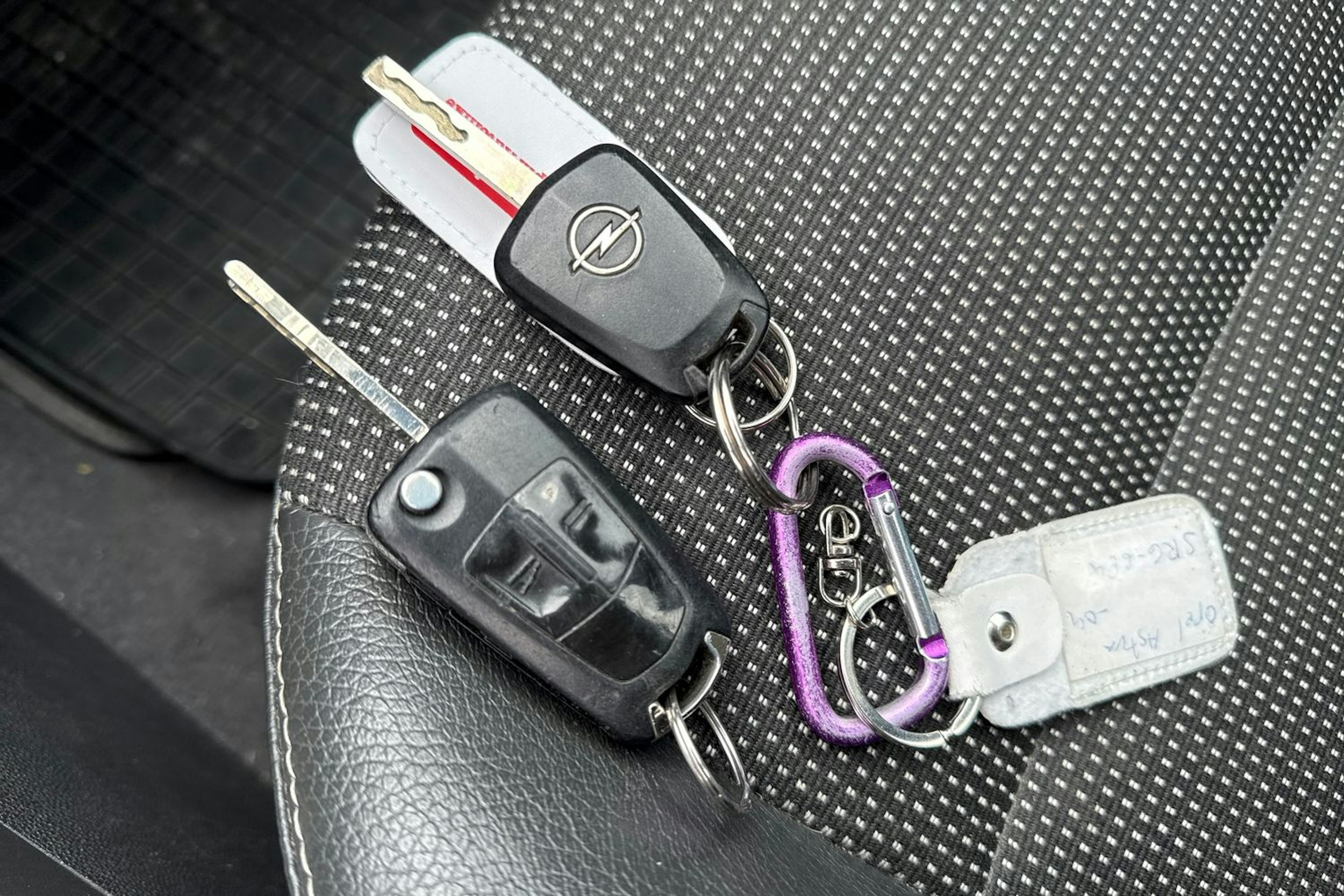 hopea Opel Astra 2004 kuva 23.