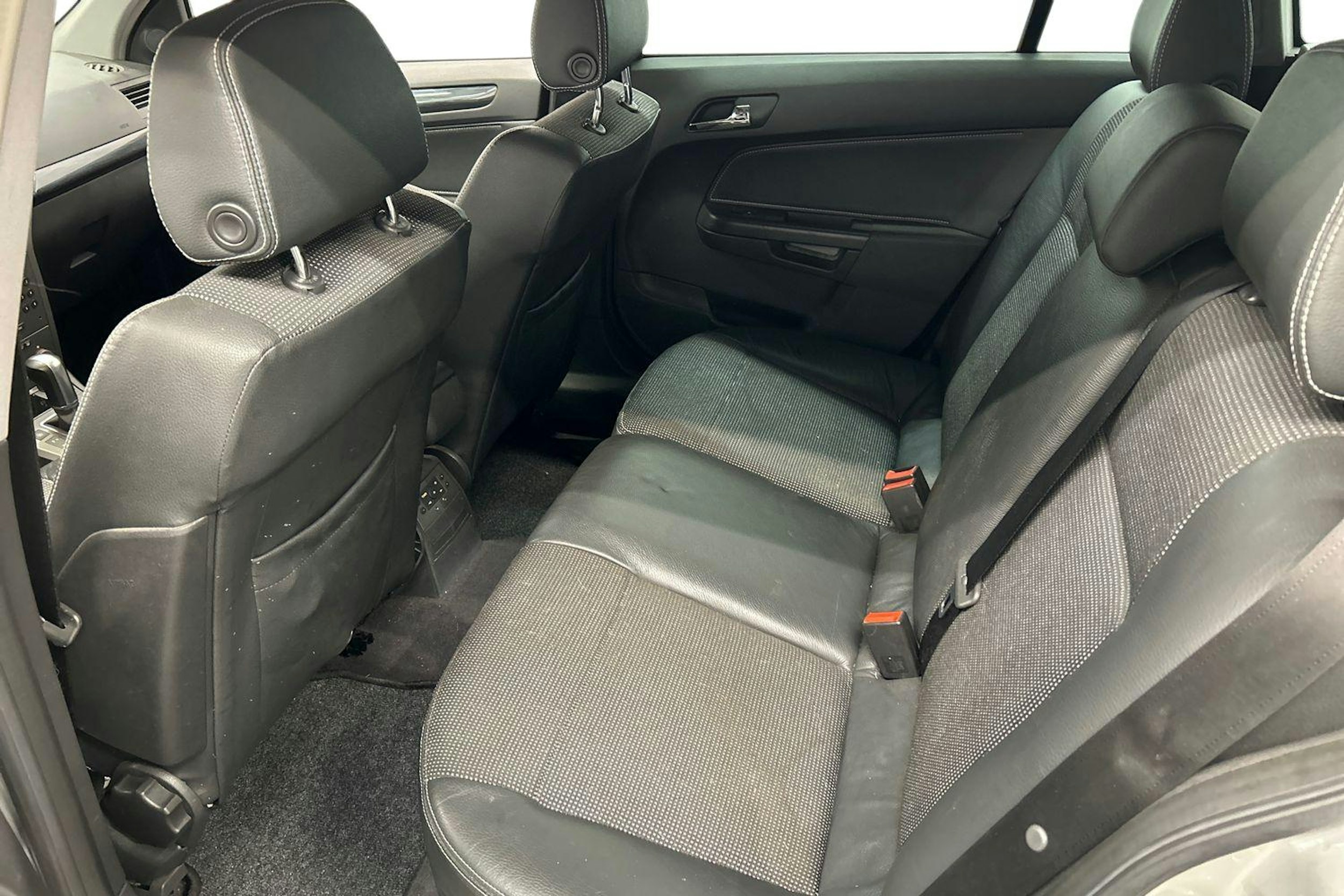 hopea Opel Astra 2005 kuva 8.