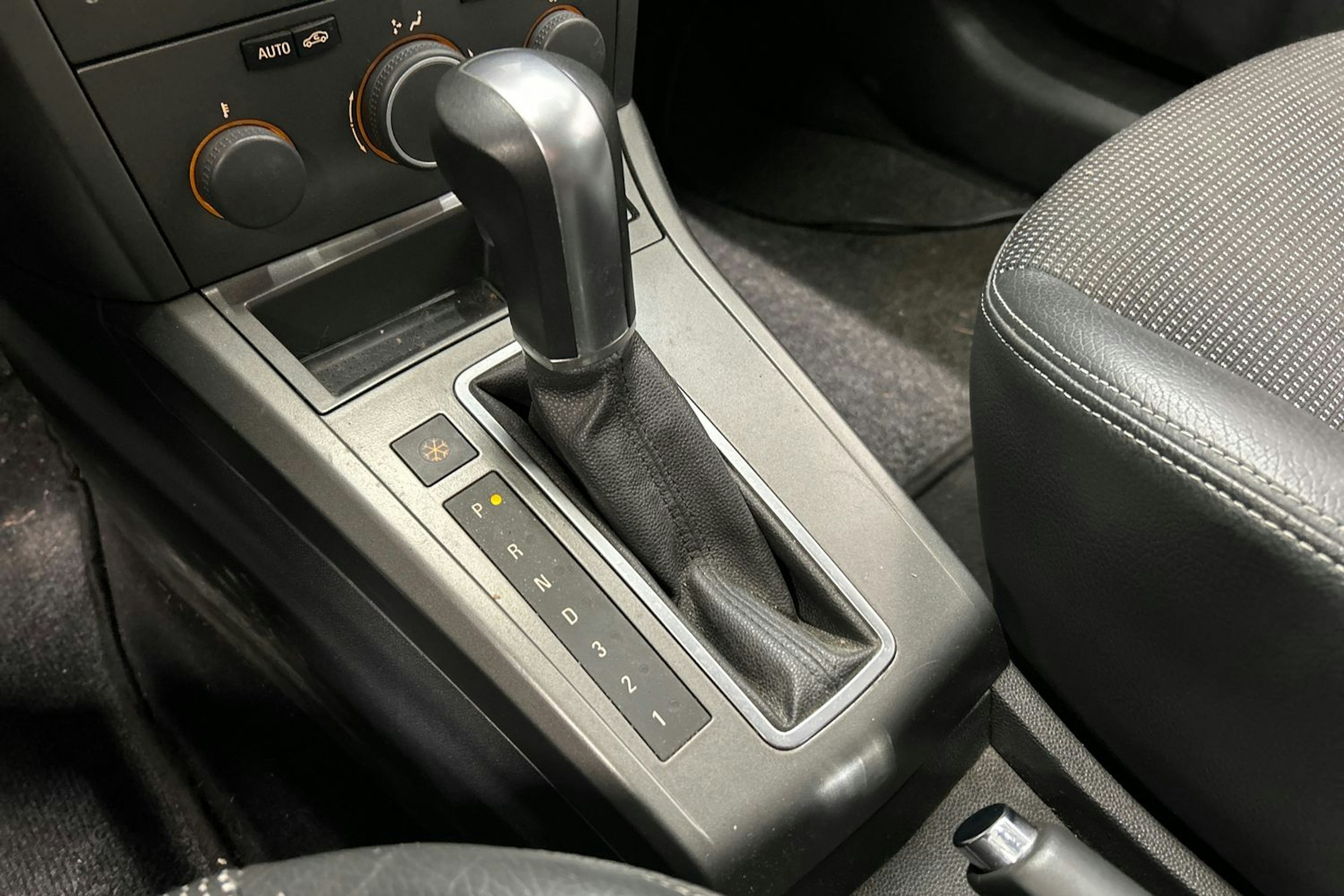 hopea Opel Astra 2005 kuva 18.