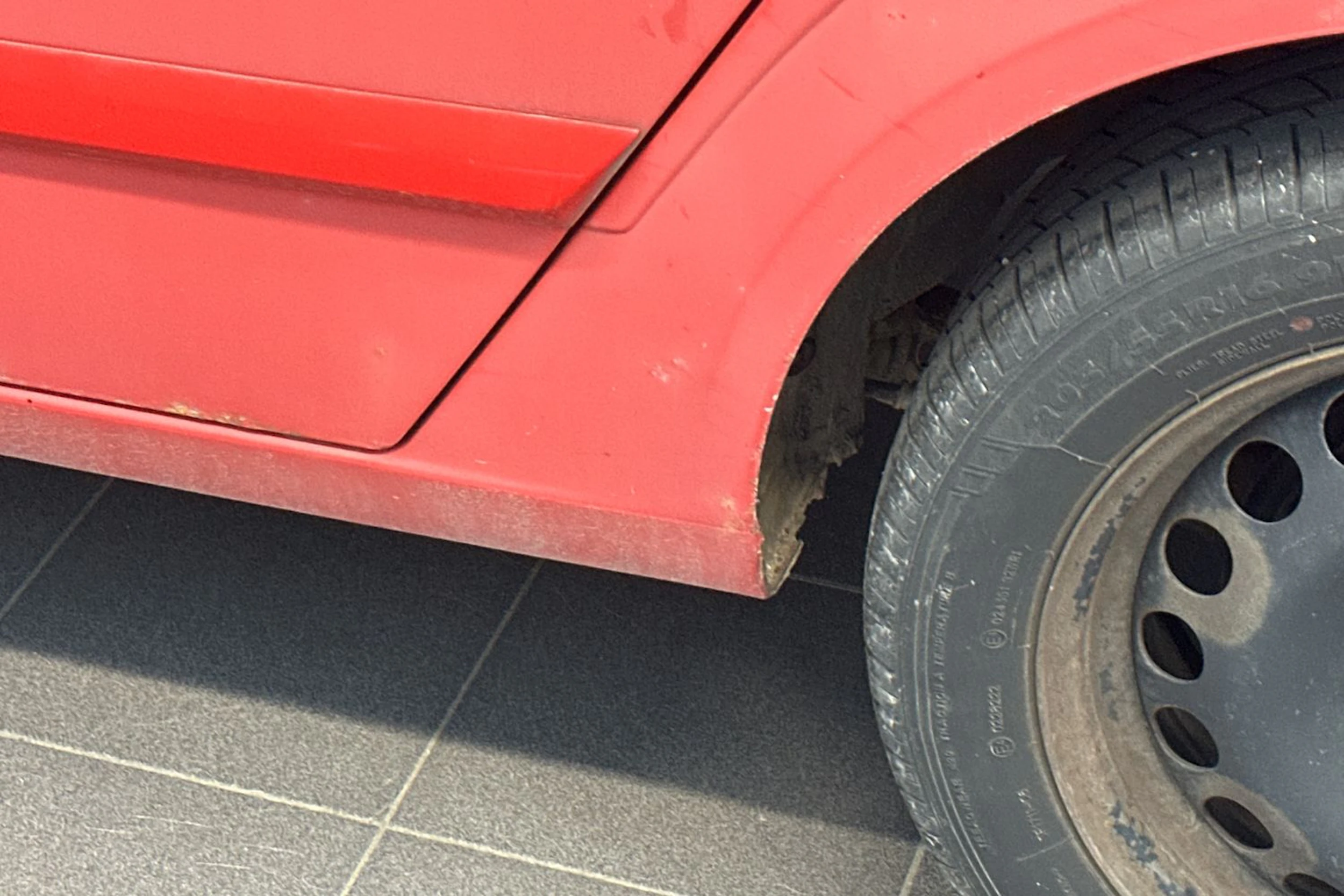 punainen Opel Astra 2005 kuva 33.