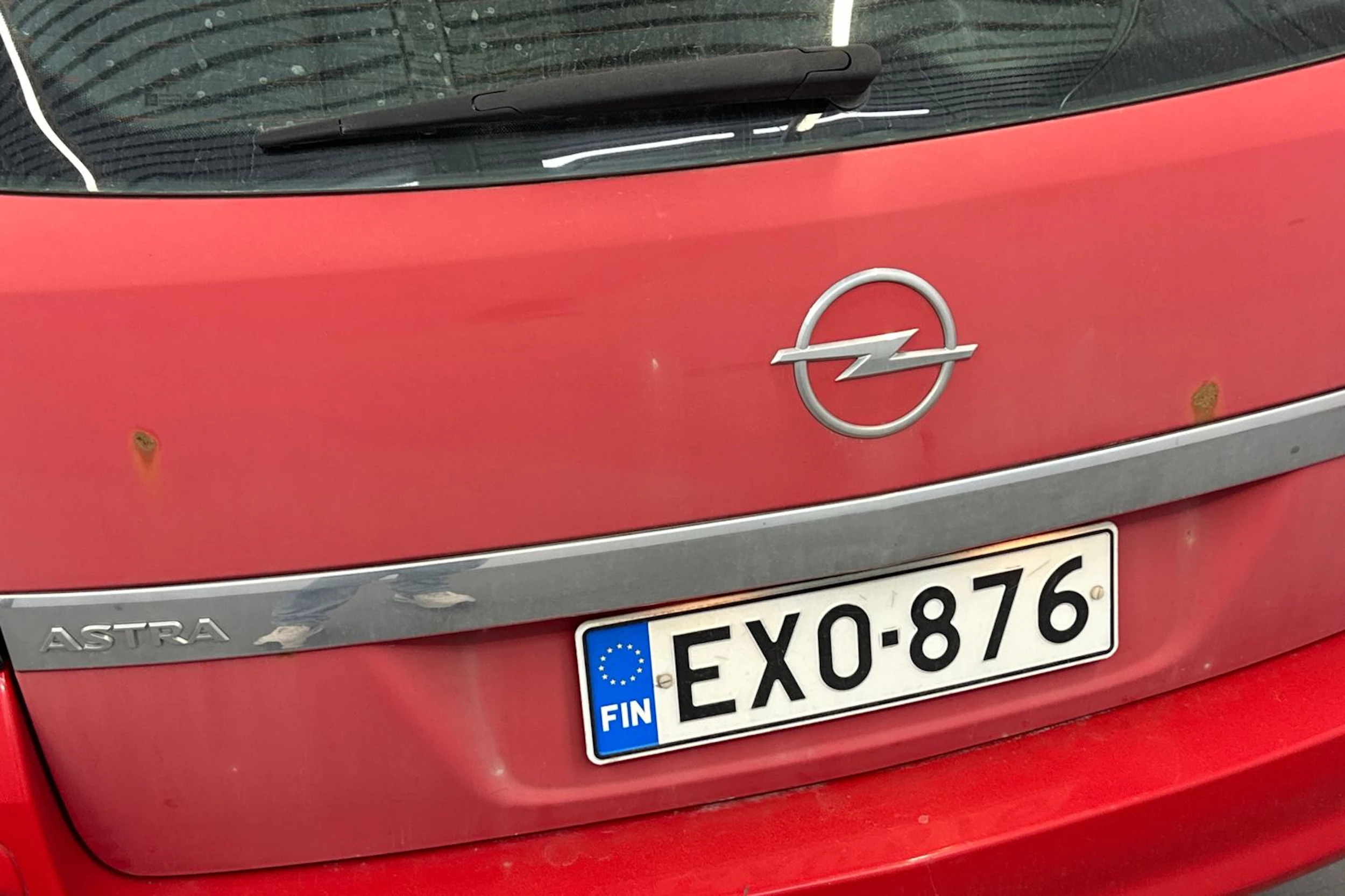 punainen Opel Astra 2005 kuva 34.