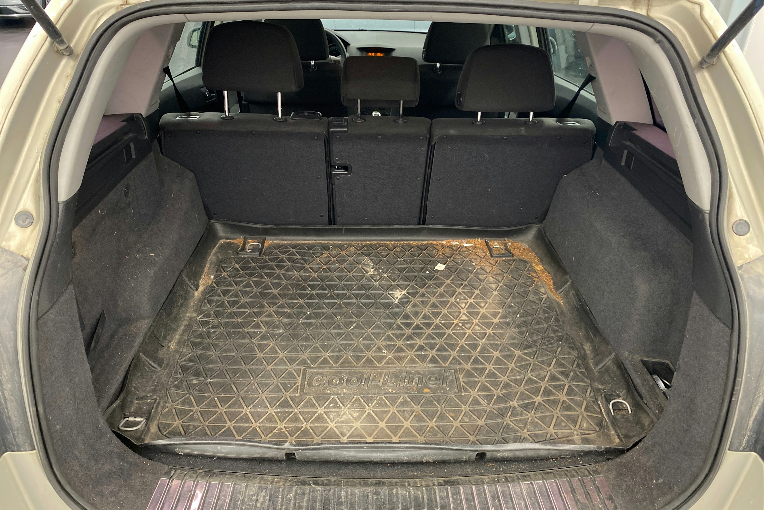 Ruskea (beige) Opel ASTRA 2005 kuva 22.